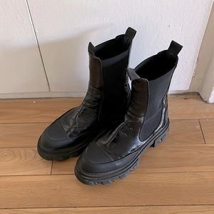 Ganni mid chelsea boots